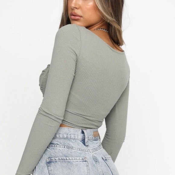 Crop Top‎ - Picture 4 of 6